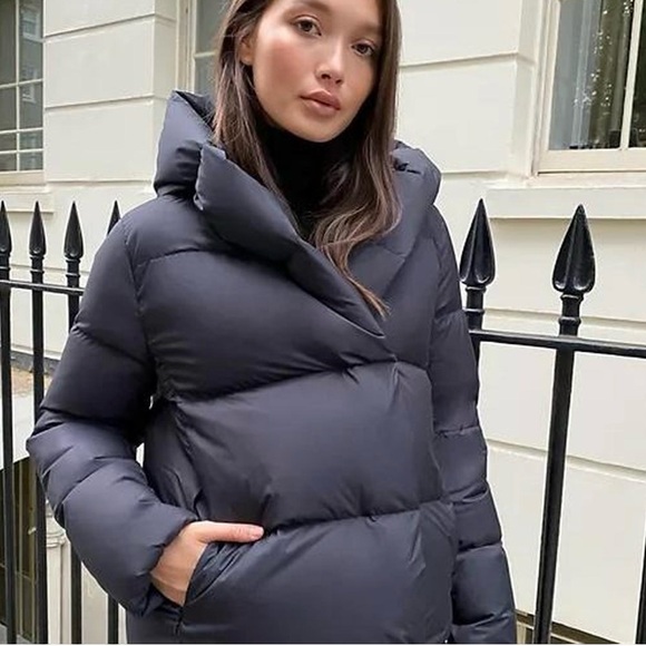 Aritzia XS Taupe Puffer Jacket - Picture 3 of 7